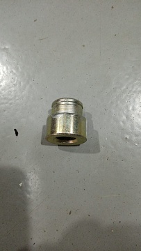 Втулка 952-1802032