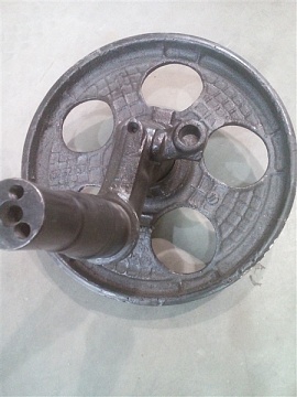 Колесо направл.в сб. с к/осью левое (560 мм) 79.32.012