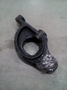 Кронштейн цилиндра Т25-4628512