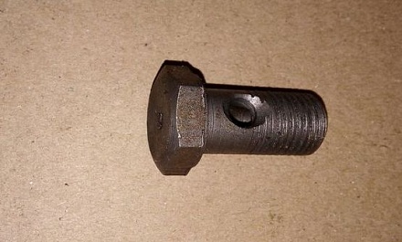 Болт угольника Д-240/65 Д18-051А ф14, 1 отверстие