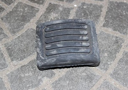 НАКЛАДКА ПЕДАЛИ 450-1602047