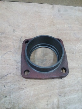 Корпус уплотнения каретки внешний 54.31.405-2