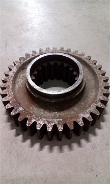 Шестерня пост. зацепл. ведущая 77.37.184А