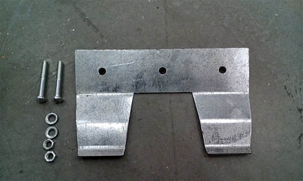 Крепеж (кронштейн) ведра для выпойки телят